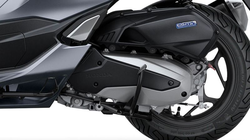 Honda PCX 125 Euro5 - Motore SOHC a quattro valvole eSP+ raffreddato a liquido ancora più potente